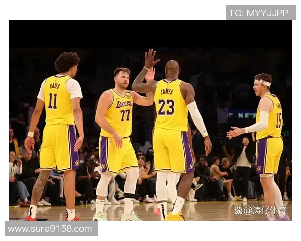 09年季后赛经典对决爵士队与湖人队精彩回顾与分析