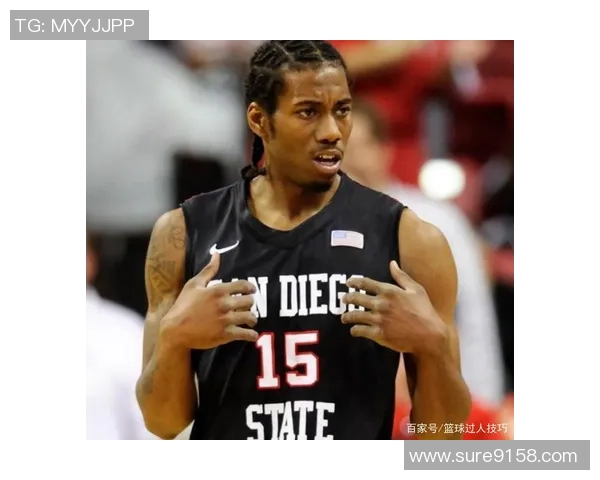 心真大,伦纳德拍照杂志写真,遭球戏弄肌肉不错便是不打球 心真大,伦纳德拍照杂志写真,遭球戏弄肌肉不错便是不打球